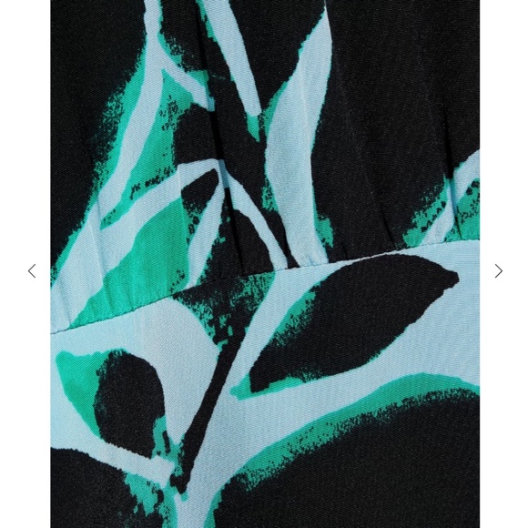Bliss Gathered Printed Silk Crepe De Chine Midi Dress from DIANE VON FURSTENBERG - Picture 3 of 10